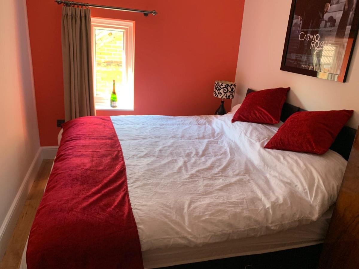 Southsea Royale James Bond 3 Bed Cool Penthouse, Seafront Parking Portsmouth Buitenkant foto