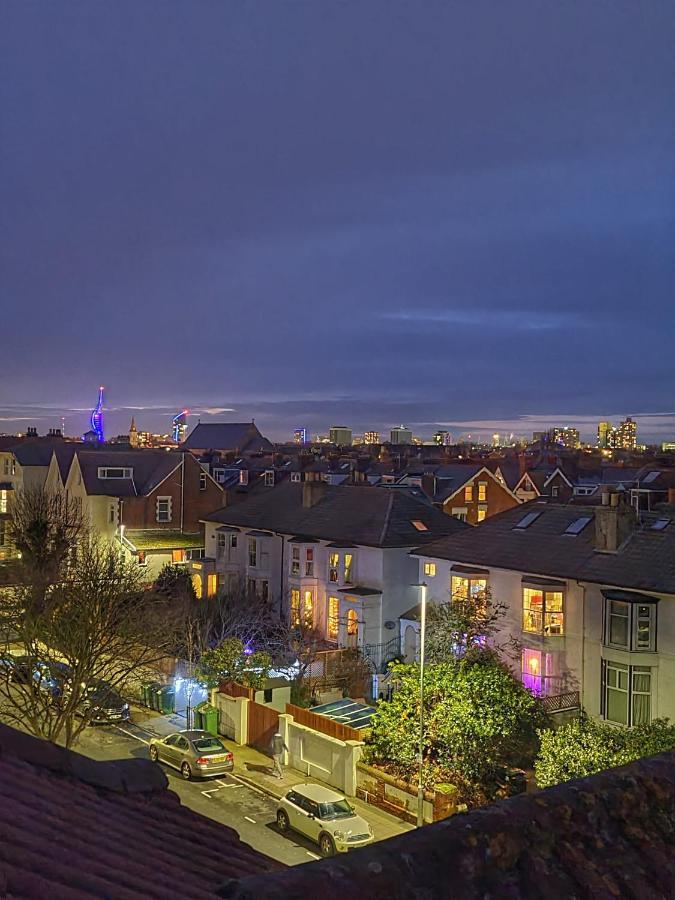 Southsea Royale James Bond 3 Bed Cool Penthouse, Seafront Parking Portsmouth Buitenkant foto
