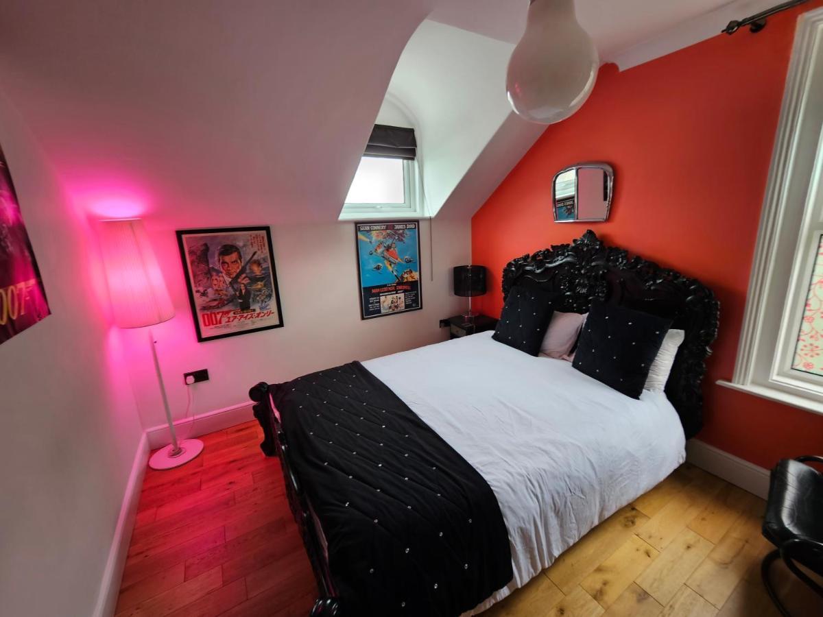 Southsea Royale James Bond 3 Bed Cool Penthouse, Seafront Parking Portsmouth Buitenkant foto
