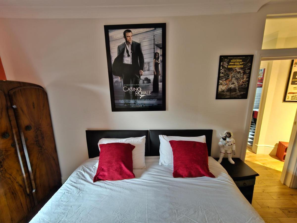 Southsea Royale James Bond 3 Bed Cool Penthouse, Seafront Parking Portsmouth Buitenkant foto