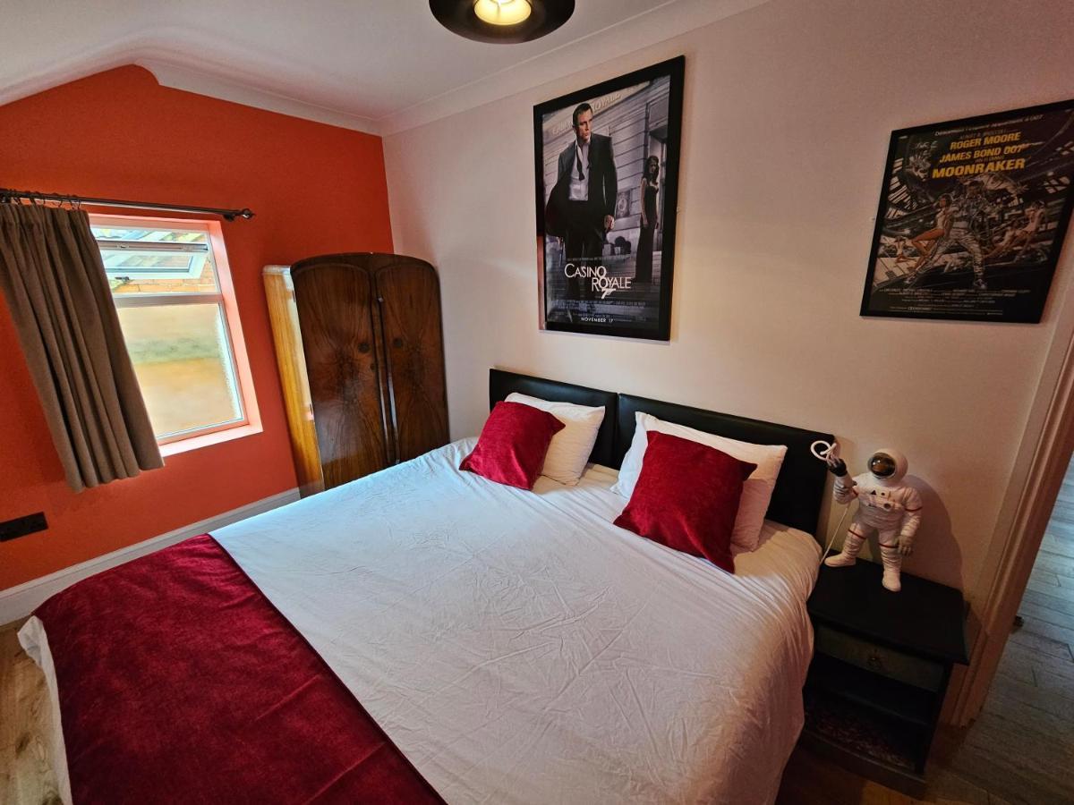 Southsea Royale James Bond 3 Bed Cool Penthouse, Seafront Parking Portsmouth Buitenkant foto